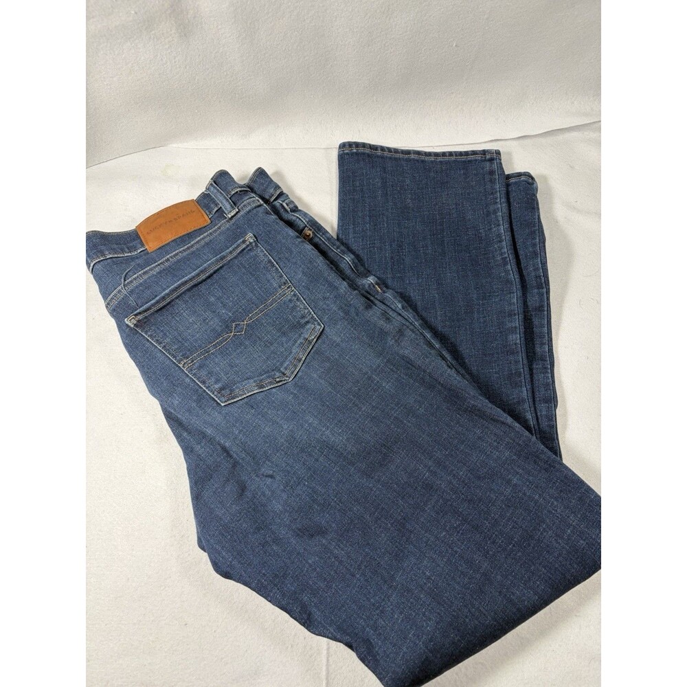 Lucky Brand Jeans Womens Size 14/32R Sweet Mid Rise Straight Jeans Cotton Blend